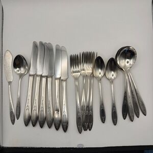 Wm. A. Rogers Oneida Debutante Flatware Set 26pc Silverplate Vintage Silver
